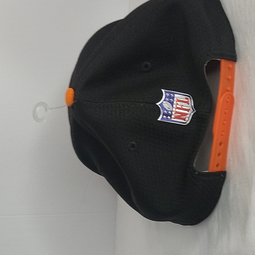 Hat - Picture 3 of 8